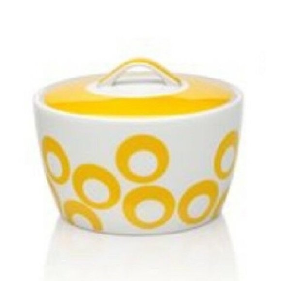 brand new YELLOW & WHITE Mikasa Circle Chic Porcelain Creamer + Covered Sugar - Picture 7 of 9